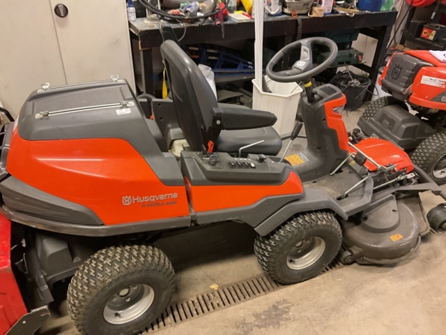 1406875-23 Husqvarna Rider R420TSX AWD - 2020