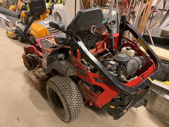 1406880-11 Gräsklippare TORO  Z Master 4000   112 tim