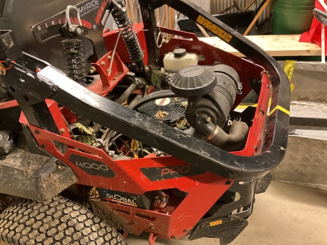 1406880-25 Gräsklippare TORO  Z Master 4000   112 tim