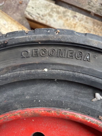 1321215-10 Truck tires with rims 2pcs