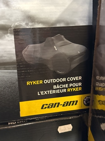 1409386-6 Lot with accessories in the category - three-wheeled motorcycles (Ryker)