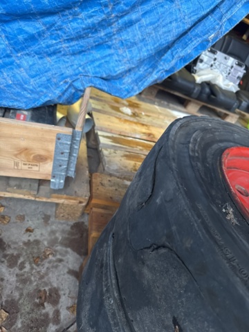 1321215-8 Truck tires with rims 2pcs