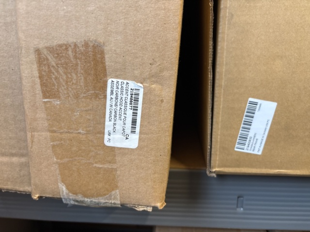 1409386-30 Lot with accessories in the category - three-wheeled motorcycles (Ryker)