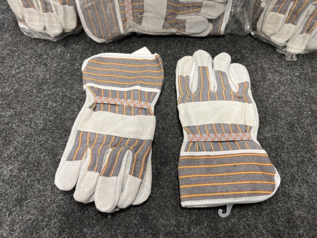 1456409-3 60 st Arbetshandskar Prof nötspalt ofdr, strl 10.5