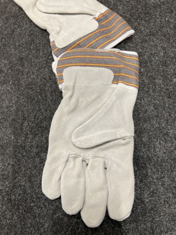 1456409-4 60 st Arbetshandskar Prof nötspalt ofdr, strl 10.5