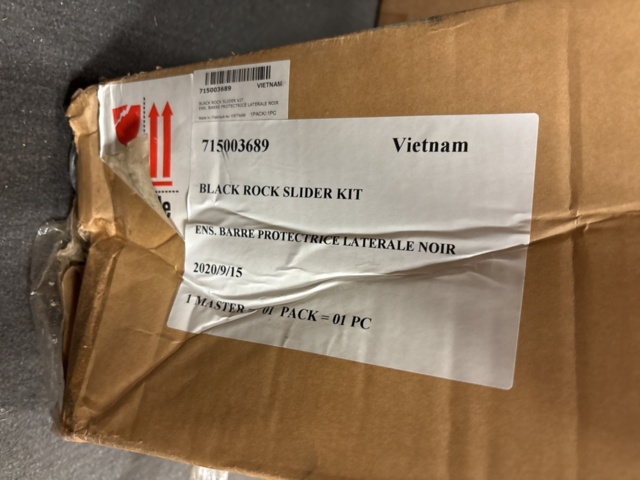 1409387-14 Lot with various spare parts/components - ATV/SSV