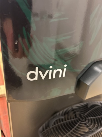 1435538-3 Bänk med vattenkylare, vattentapp och kaffemaskin