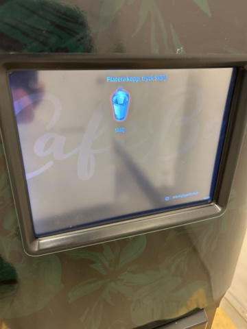 1435538-4 Bänk med vattenkylare, vattentapp och kaffemaskin