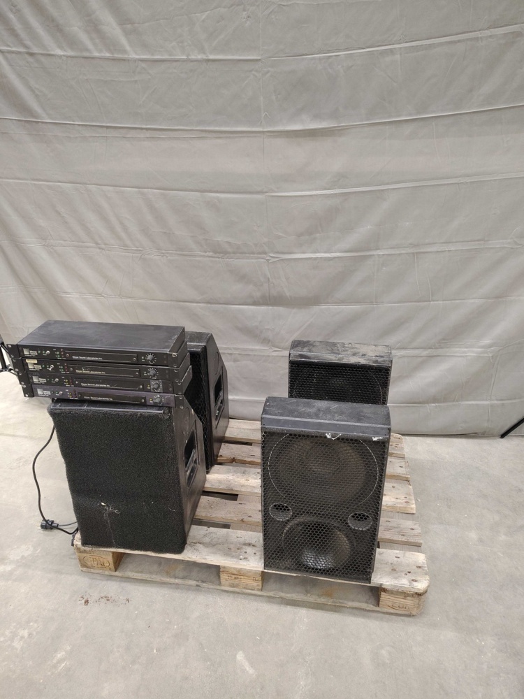 Speakers with amplifier – 4 pcs – Meyer Sound, UltraSeries UM-1A