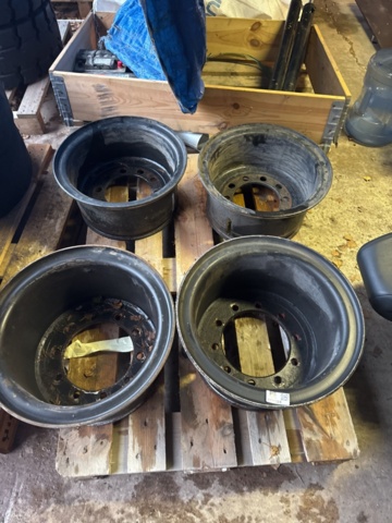 1321224-3 Truck rims black 4pcs