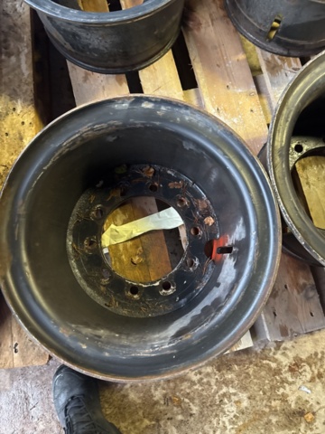 1321224-4 Truck rims black 4pcs