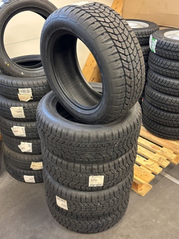 1409386-3 Lot with accessories in the category - three-wheeled motorcycles (Ryker)