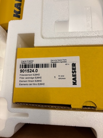 1407993-9 KAESER SK 24T – Industrial compressor with air receiver and accessory kit