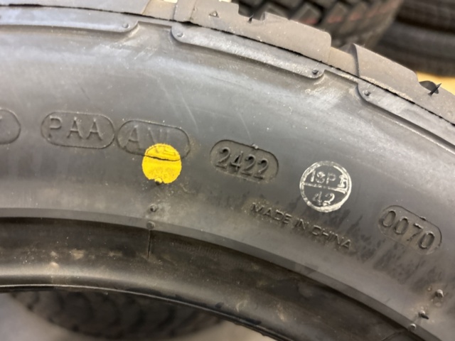 1409386-39 Lot with accessories in the category - three-wheeled motorcycles (Ryker)