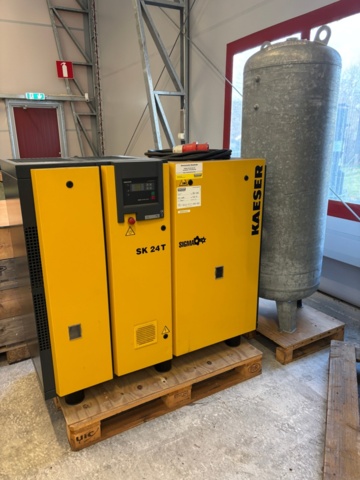 1407993-1 KAESER SK 24T – Industrial compressor with air receiver and accessory kit