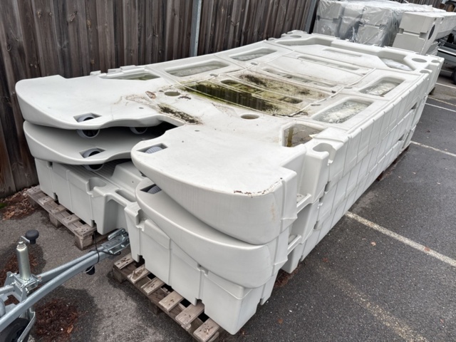 1409389-8 Lot of floating docks x7 units - EZ Dock