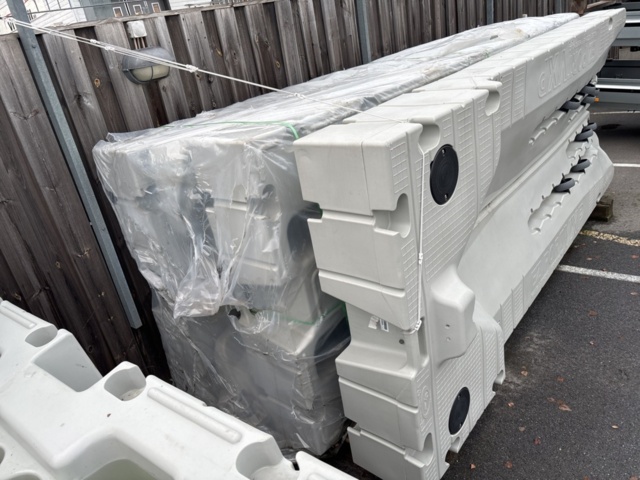 1409389-6 Lot of floating docks x7 units - EZ Dock