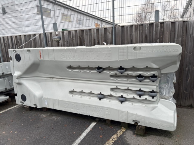 1409389-3 Lot of floating docks x7 units - EZ Dock