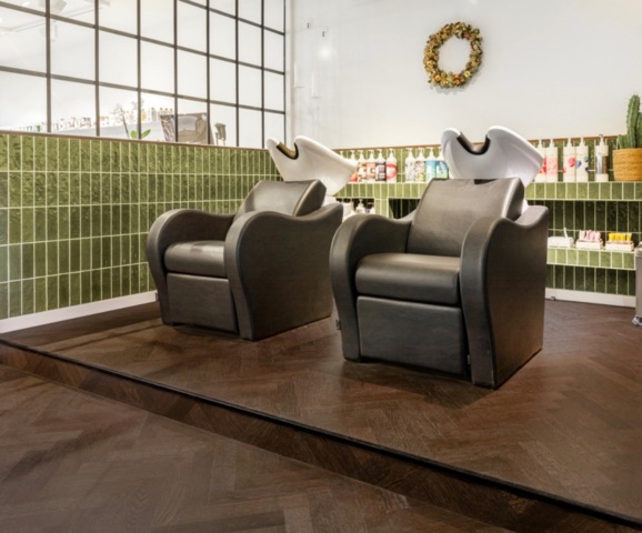 1457985-5 Fiskbensparkett ek, brunt, lackat, rustik,86 kvm, 5-G klick, Välinge