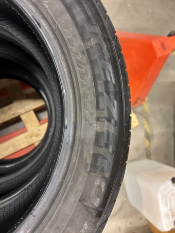 1435540-4 Dubbfria vinterdäck Pirelli Ice Zero 215/55R17