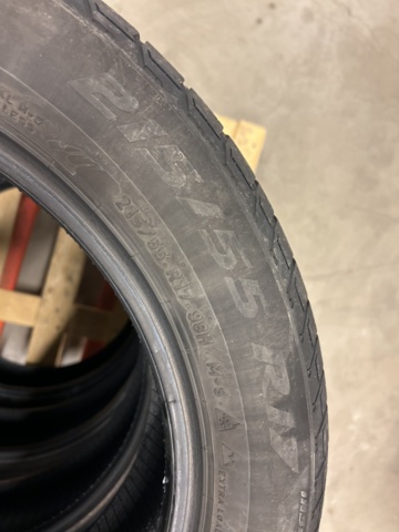 1435540-5 Dubbfria vinterdäck Pirelli Ice Zero 215/55R17