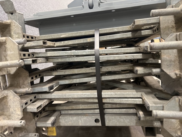 1457787-10 Delar till byggställning