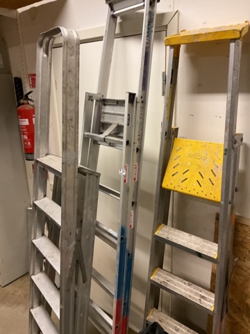 1406898-5 Ladders 3 pcs