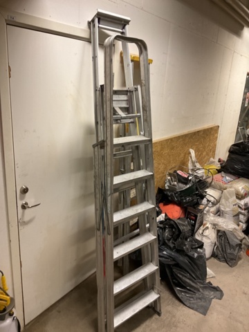 1406898-6 Ladders 3 pcs