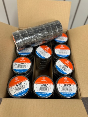 1352313-3 Nitto 228K elltejp 1 kartong (96 rullar)