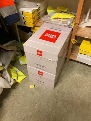 1406918-3 Allt i rummet - diverse kontorsmaterial