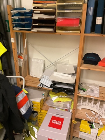 1406918-8 Allt i rummet - diverse kontorsmaterial