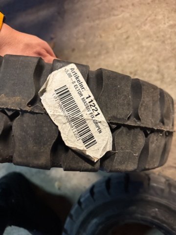 1321221-2 Truck tires 2 Marangoni Eltor 5.00-8/3.00 solid