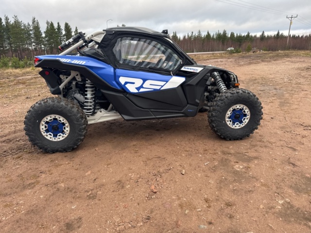 1321232-1 Terrängfordon med vinsch - Can-Am Maverick X RS Turbo RR 200hk -2023