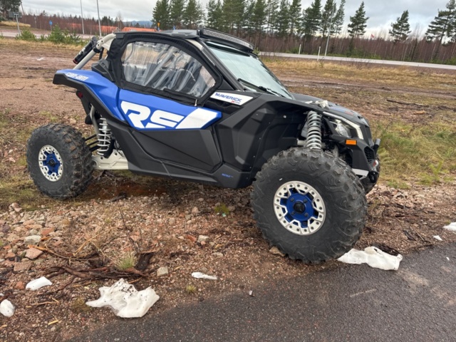 1321232-12 Terrängfordon med vinsch - Can-Am Maverick X RS Turbo RR 200hk -2023