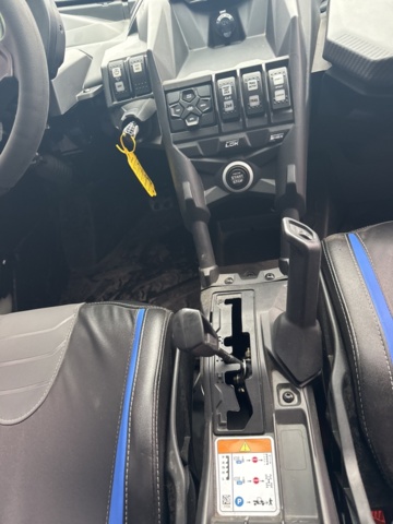 1321232-36 Terrängfordon med vinsch - Can-Am Maverick X RS Turbo RR 200hk -2023