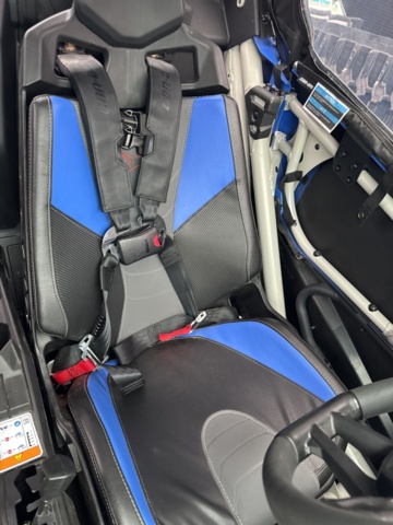 1321232-34 Terrängfordon med vinsch - Can-Am Maverick X RS Turbo RR 200hk -2023