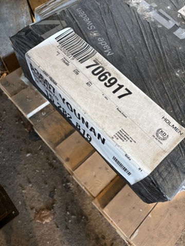 1460147-11 Carport med förråd – komplett stomme, ej monterad (ca 30 m²)