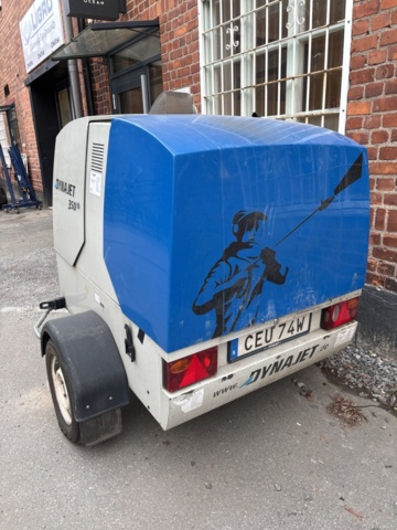 1409393-18 Högtryckstvätt på släp med tillbehör - Dynajet 350th