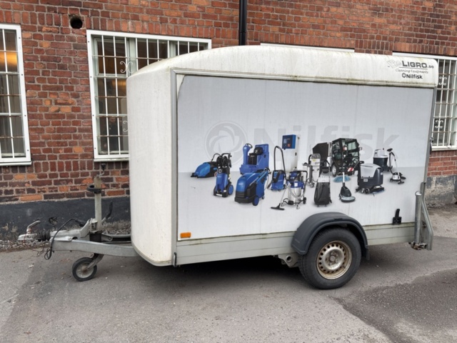 1409394-28 Skåpsläp - Debon Trailers Cheval Liberté C300