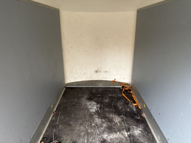 1409394-22 Skåpsläp - Debon Trailers Cheval Liberté C300