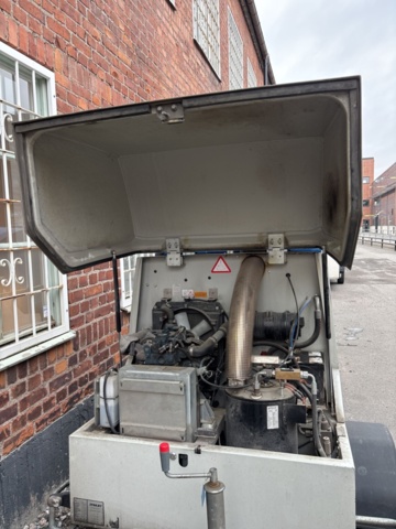 1409393-25 Högtryckstvätt på släp med tillbehör - Dynajet 350th