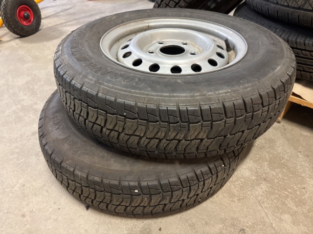 1409394-26 Skåpsläp - Debon Trailers Cheval Liberté C300