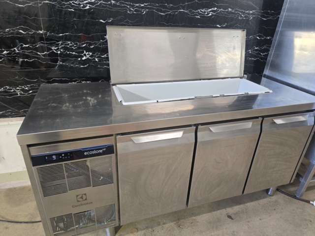 1460158-2 Kylbänk – Electrolux EH3H5AAA - 2018