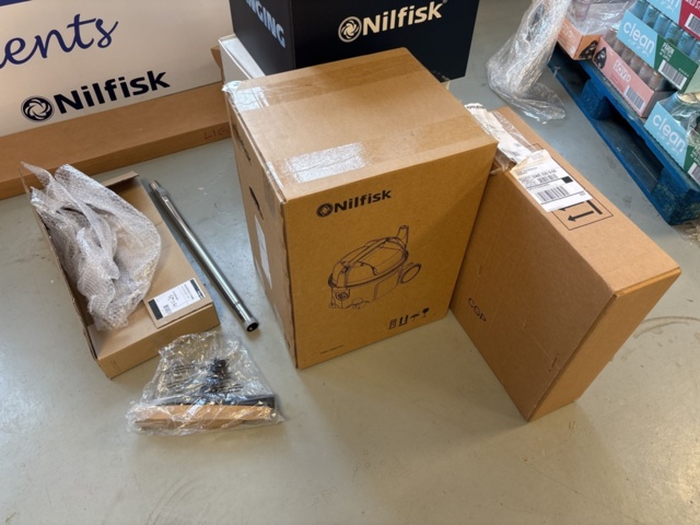 1409403-10 Dammsugare - Nilfisk VP300 R HEPA