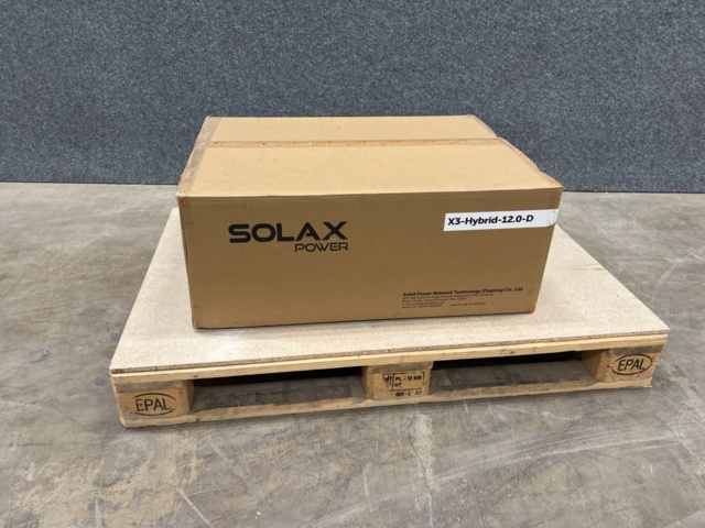 1457800-1 Hybrid inverter SolaX Power X3-Hybrid-12.0-D three-phase