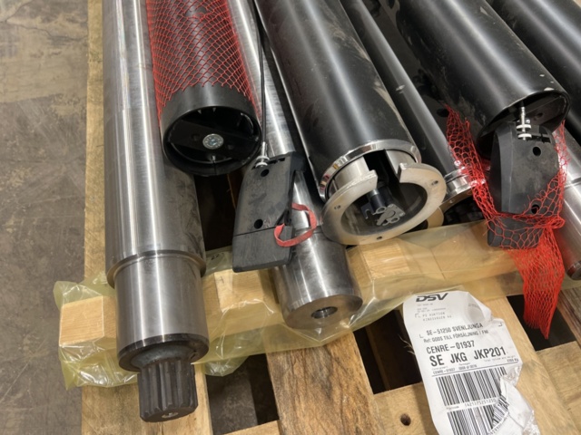 1457813-5 9 guide rollers / cylinders