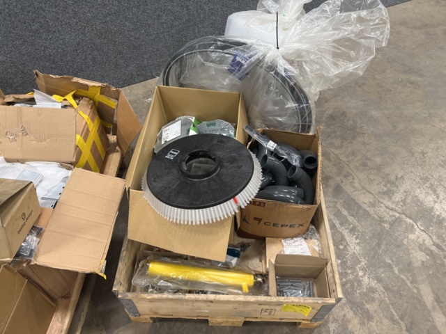 1457814-2 Plastic lids, wine bags, aluminum parts, pipe fittings, etc.