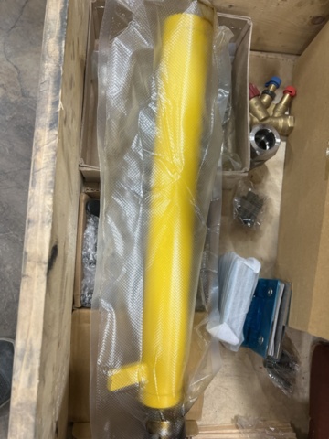 1457814-6 Plastic lids, wine bags, aluminum parts, pipe fittings, etc.