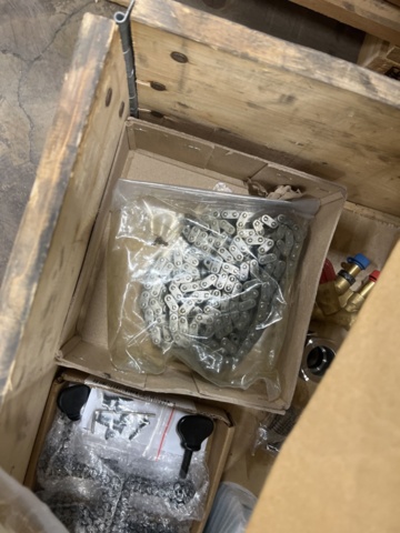 1457814-8 Plastic lids, wine bags, aluminum parts, pipe fittings, etc.