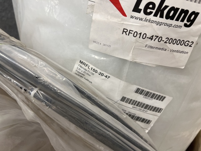 1457814-11 Plastic lids, wine bags, aluminum parts, pipe fittings, etc.